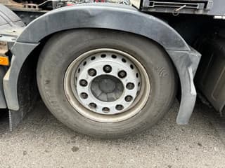 Volvo 500 8X2 - EURO 5 + LIFT/STEERING AXLE - Image 7