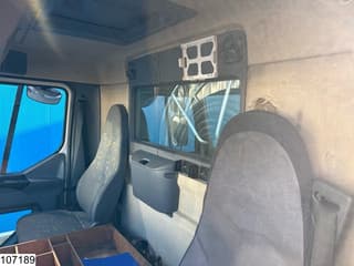 Renault Premium 270 13390 Liter, 4 Comp, Handgeschakeld, Fuel - Image 5