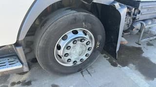 Volvo 400 - Image 9