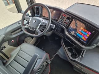 Scania 590S V8 NGS Highline 4x2 - New - Facelift - Full spec - Retarder - Leather - Full air - Image 18