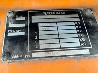 Volvo 500 8X2 - EURO 5 + LIFT/STEERING AXLE - Image 18