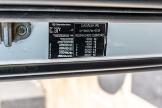 Mercedes-Benz 1945 (1845) LS - Image 20
