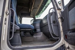 Volvo 400-E5+HYDR. - Image 10