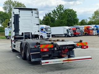 Volvo 13.500 Globetrotter XL 6x2 - BDF - Retarder - I parkcool - Full air - 4.90 WB - Image 5