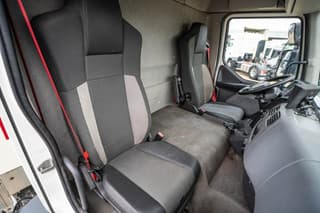 Renault D WIDE 280 (18t) +PALFINGER 2T. - Image 11