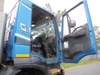 Iveco AD340T36 8X4 - Image 16