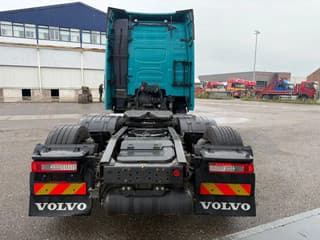 Volvo 460 6X2 EURO 6 - FH5 - Image 6