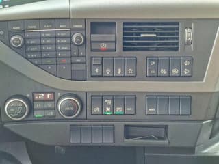 Volvo 13.500 Globetrotter XL 6x2 - BDF - Retarder - I parkcool - Full air - 4.90 WB - Image 18