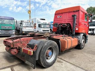 Renault 4x2 TRACTOR (MECHANICAL PUMP & INJECTORS / ZF MANUAL GEARBOX / REDUCTIONS AXLE) - Image 3