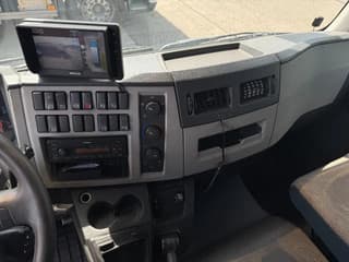 Volvo 4X2 EURO 6 CARGOLOCK DHOLLANDIA LIFT 360 DEGREES CAMERA - Image 18