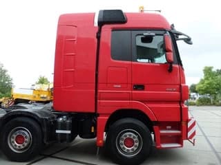 Mercedes-Benz 4165 8x4 Heavy Haulage Tractor - Image 3