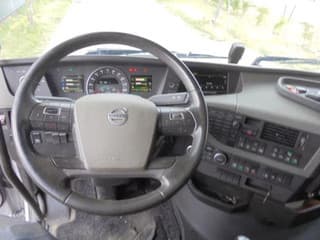 Volvo 420 6X2 NL TRUCK - Image 7