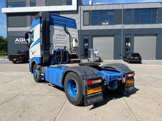 Volvo 13.420 Globetrotter / ADR + PTO / Stand Airco - Image 4
