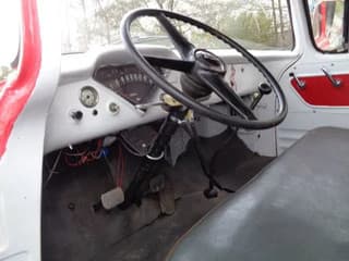 Chevrolet 4 TONNER - Image 11
