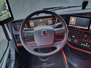Volvo FH 2025 - 16.780 Aero XL 6x2/4 - New - Full spec - Retarder - I parkcool - Performance - Leather -BUFFL interior afbeelding 36