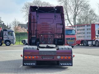 Volvo 13.540 Lowroof 6x2 - Show truck - Custom interior - Full air suspension - I parkcool - VEB+ - Image 6
