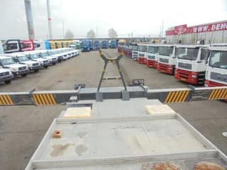 Hino 700 6X4 2IN STOCK - Image 23