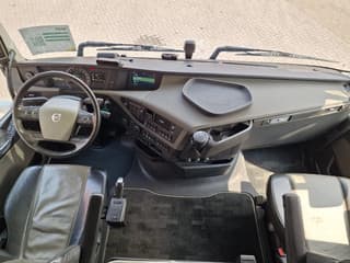 Volvo 13.500 Globetrotter XL 6x2 - BDF - Retarder - I parkcool - Full air - 4.90 WB - Image 12