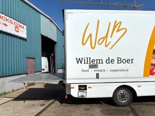 Mercedes-Benz 816 L 4x2 ORIGINAL DUTCH COOLER TRUCK WITH CARRIER XARIOS 600D/E (MANUAL GEARBOX / AIRCONDITIONING / 2.000 KG. TAILLIFT) - Image 13