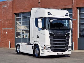 Scania 590S V8 NGS Highline 4x2 - New - Facelift - Full spec - Retarder - Leather - Full air - Thumbnail 1