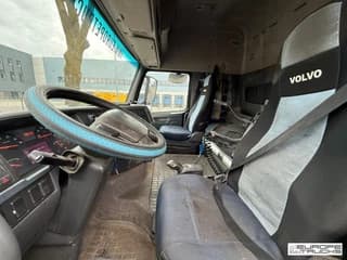 Volvo 420 - Image 10