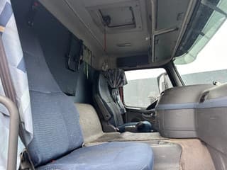 Volvo FM 4x2 (Euro 5) 3 Way kipper / Tractor unit - Image 10