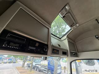 Volvo 500 - Image 11