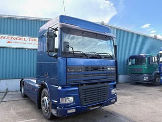 DAF XF SPACECAB (EURO 2 / ZF16 MANUAL GEARBOX / HYDRAULIC KIT / P.T.O. / SIDE SKIRTS / AIRCONDITIONING) - Image 2