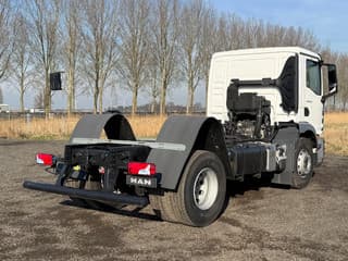MAN 18.250 BB CH Chassis Cabin (RHD) - Image 6