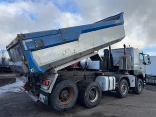 Volvo 8X4 - EURO 6 + KIPPER + LIFTING AXLE - Image 4