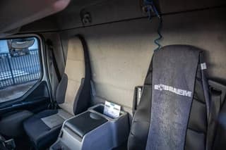 Renault MIDLUM 240(12t) DXI+E5+HAYON - Image 8