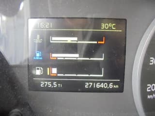 Volvo 420 6X2 NL TRUCK - Image 13