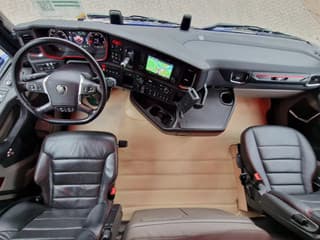 Scania 770S V8 NGS Highline 6x2 - Show truck - Special paint - Custom interior - Retarder - Full air - Night clima - Image 13