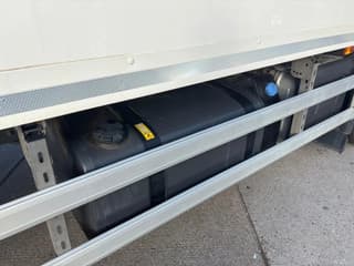 Renault WIDE 320 6x2/4 / Closed box /  Dhollandia - Image 10