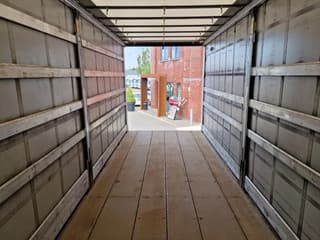 Scania R410 Highline 6x2 - Curtain sider - Retarder - Night clima - Forklift connection - Image 27
