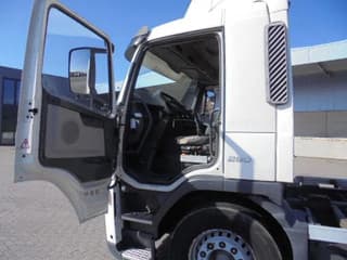 Volvo 260 MANUAL GEAR NL TRUCK - Image 8