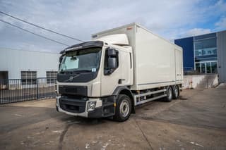 Volvo FE 320 -6X2 +DHOLLANDIA 2.5T- 194.400 KM