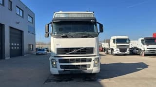 Volvo 400 - Image 2