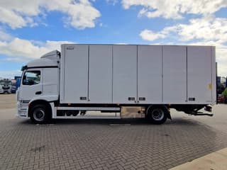 Mercedes-Benz 1833 4x2 - Box with sidedoors - Loadlift - Full air - Mirror cam - Image 5
