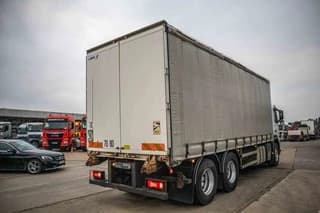 Volvo FM 330+10 pneus/tires-intarder - Image 3