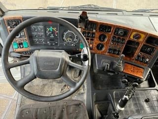 Scania R143-450 V8 STREAMLINE 6x2 FULL STEEL KIPPER (MANUAL GEARBOX / FULL STEEL SUSPENSION / 10 TIRES / ROBSON DRIVE / MECHANICAL PUMP & INJECTORS) - Image 7