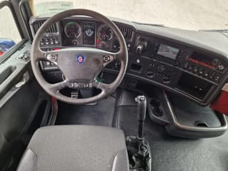 Scania R560 V8 Highline 6x2 - Show truck - Manual gearbox - 2.90 WB - PTO/Hydraulic - Double glazed - Image 11
