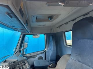 Volvo FM 300 6 X 2, Manual, Steel suspension, Palfinger - Image 8
