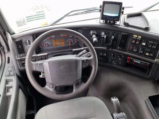 Volvo 380 6x2 - 2/3 stock Berdex Livestock - 54M3 - Weighbridge - I shift - Image 34