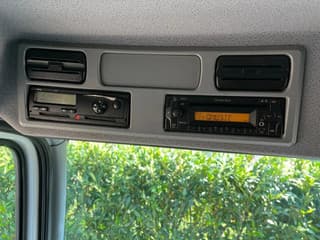 Mercedes-Benz 916 - Image 32