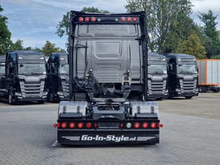 Scania S560 Highline 4x2 - Like new - Night clima - Full air - Custom bumper - Lightbar - Image 6