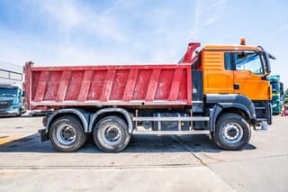 MAN 33.440 BB TIPPER / TRACTOR - Image 9