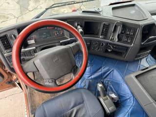 Volvo 6X2 EURO 5 HIAB 211 EP5 + REMOTE CONTROL - Image 17
