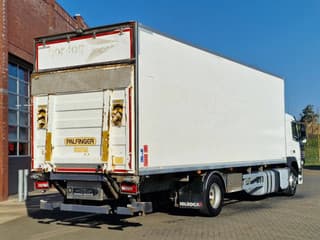 Volvo 330 4x2 - Carrier MT 18 Frigo - Loadlift - Full air - Sleepercab - Image 9