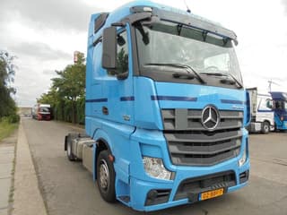Mercedes-Benz 1842 10 IN STOCK - Image 3